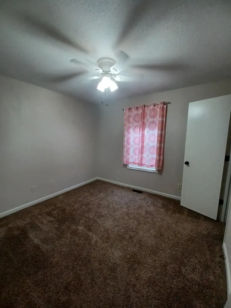 3200 N Senseney Circle Clarksville TN 37042