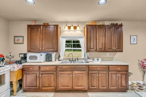18 Tisdale Lane Brush Creek TN 38547
