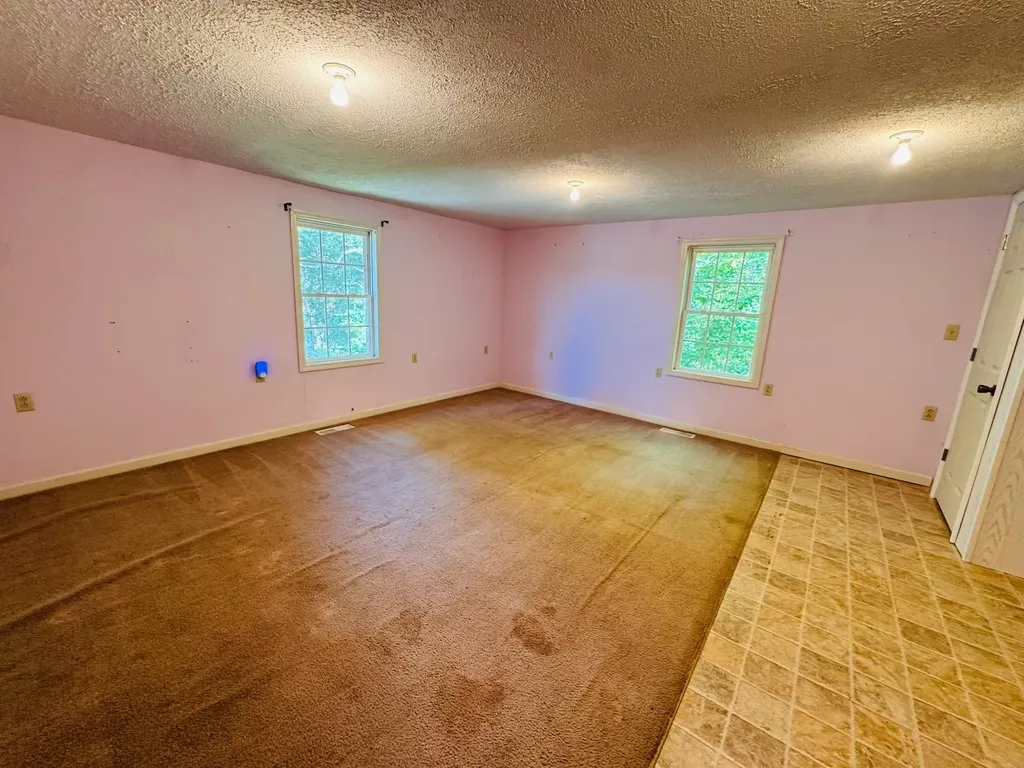 1298 Creek Road Smithville TN 37166