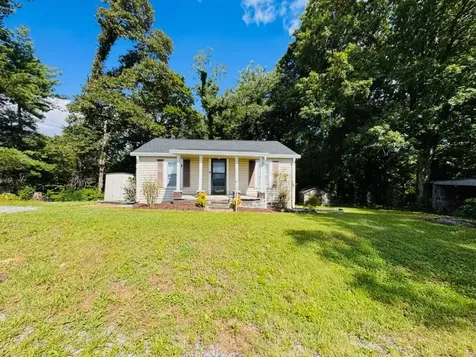 1298 Creek Road Smithville TN 37166