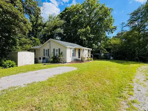 1298 Creek Road Smithville TN 37166