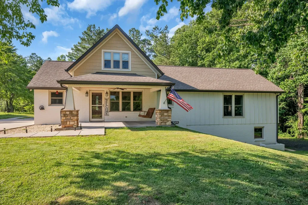 1231 Abiff Road Bon Aqua TN 37025