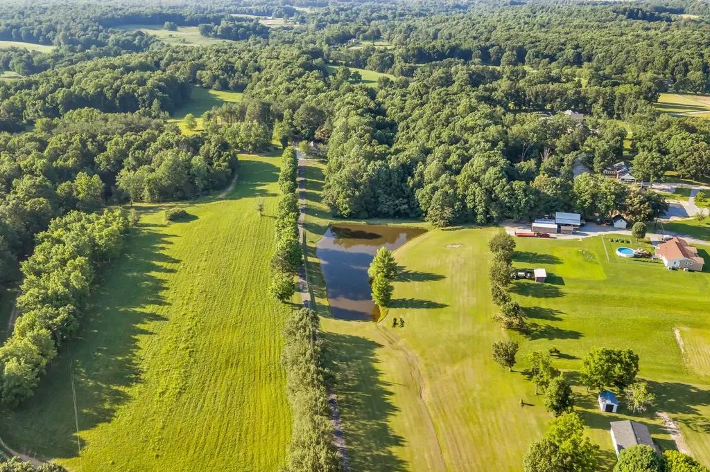 1231 Abiff Road Bon Aqua TN 37025