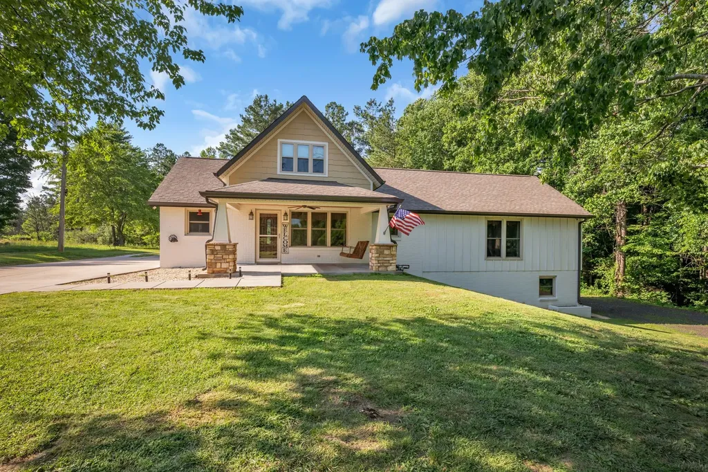 1231 Abiff Road Bon Aqua TN 37025