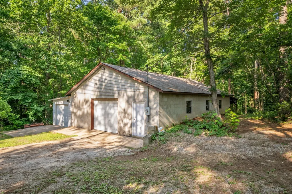 1231 Abiff Road Bon Aqua TN 37025