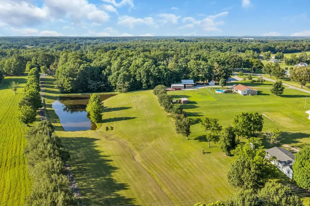 1231 Abiff Road Bon Aqua TN 37025