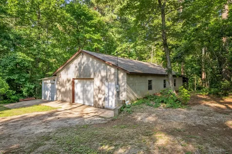 1231 Abiff Road Bon Aqua TN 37025