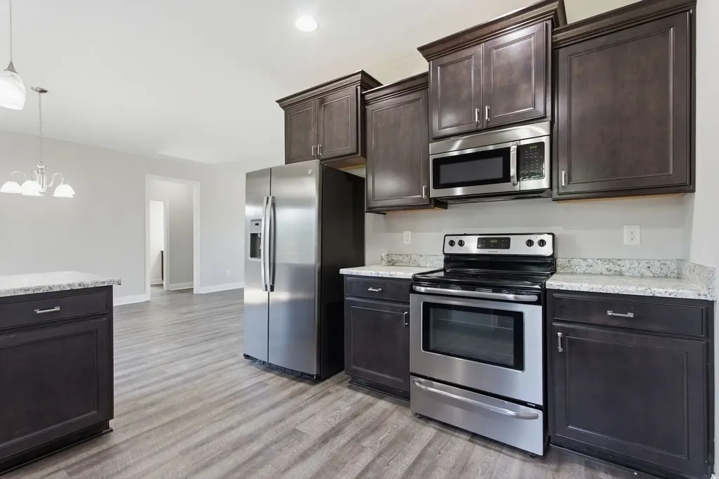 1897 Sheffield Lane Columbia TN 38401