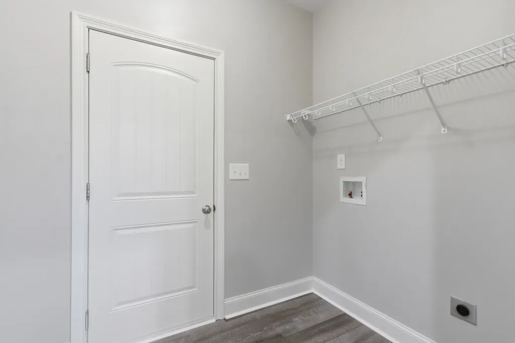 1897 Sheffield Lane Columbia TN 38401