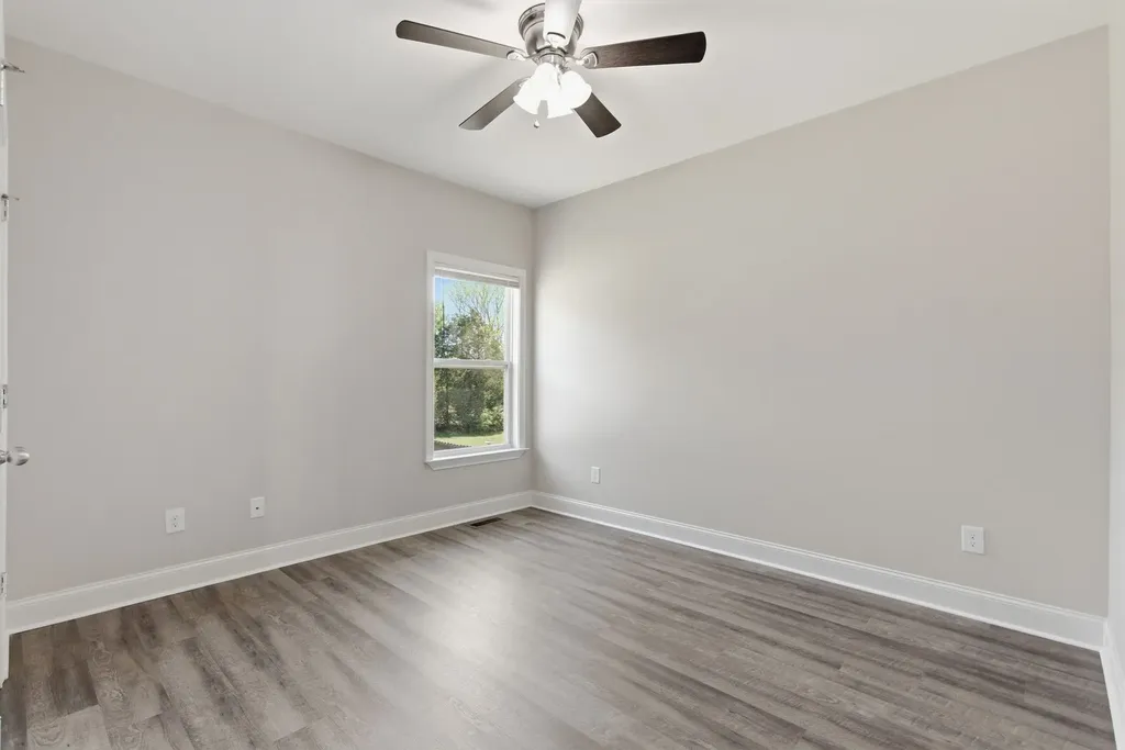 1897 Sheffield Lane Columbia TN 38401