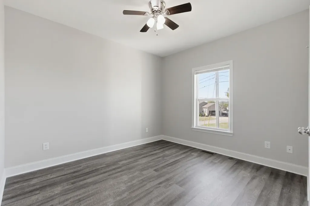 1897 Sheffield Lane Columbia TN 38401