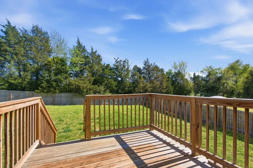 1897 Sheffield Lane Columbia TN 38401