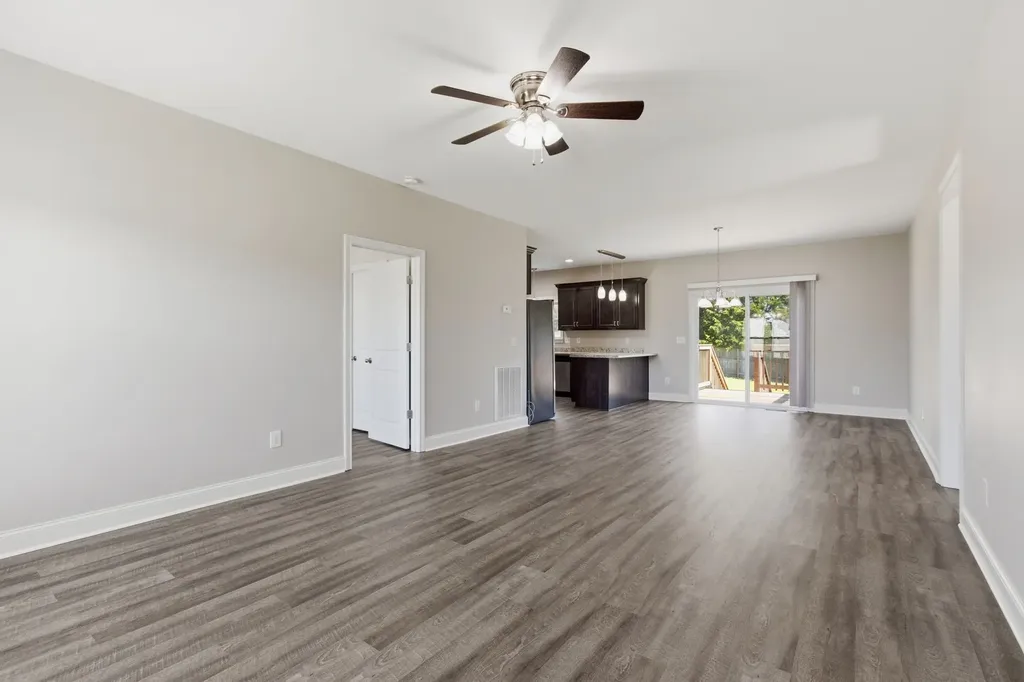 1897 Sheffield Lane Columbia TN 38401