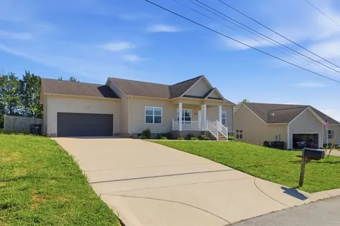 1897 Sheffield Lane Columbia TN 38401