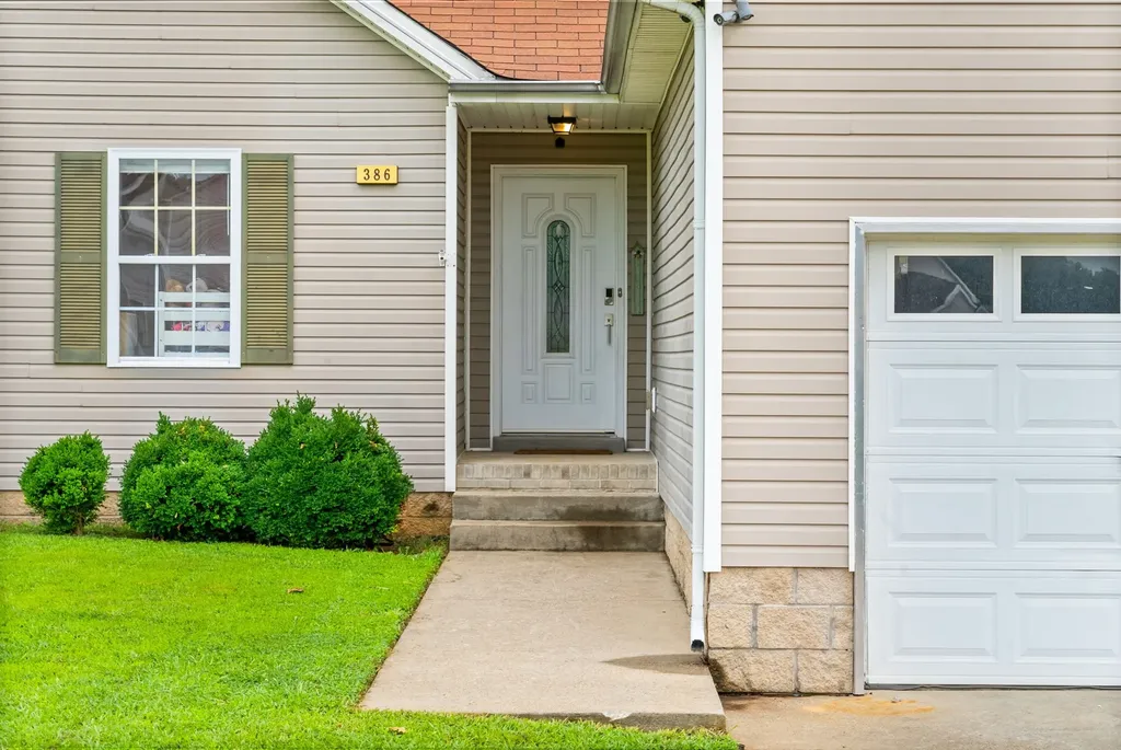 386 Andrew Drive Clarksville TN 37042