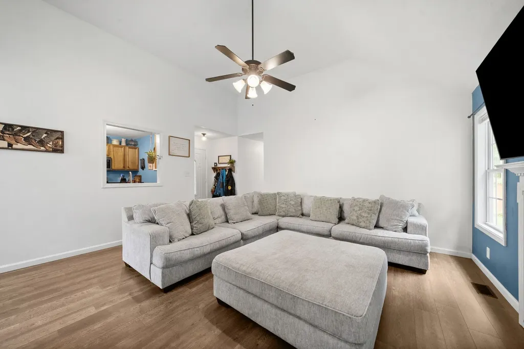 386 Andrew Drive Clarksville TN 37042