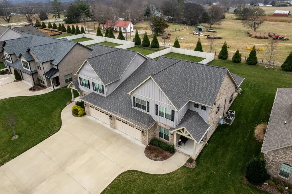 1089 Veridian Drive Clarksville TN 37043