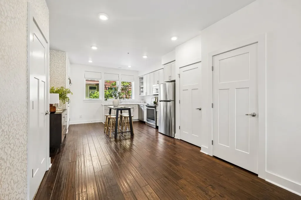 1325 5th Ave, N Nashville TN 37208
