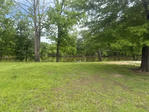298 Duck Blind Road Clifton TN 38425