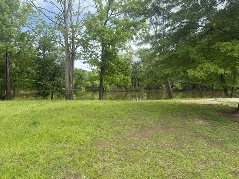 298 Duck Blind Road Clifton TN 38425