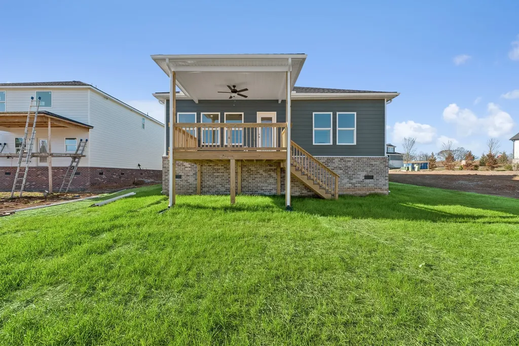 1721 Sharpstone Drive Columbia TN 38401
