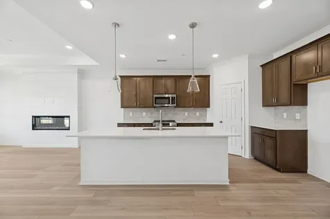 1721 Sharpstone Drive Columbia TN 38401