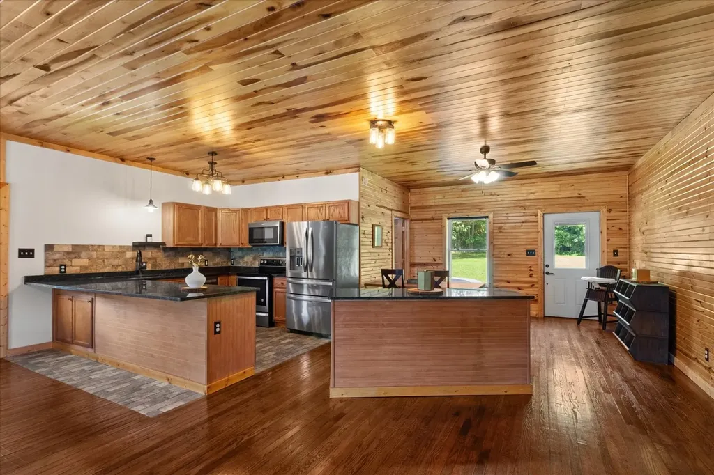 100 Asbury Drive New Johnsonville TN 37134