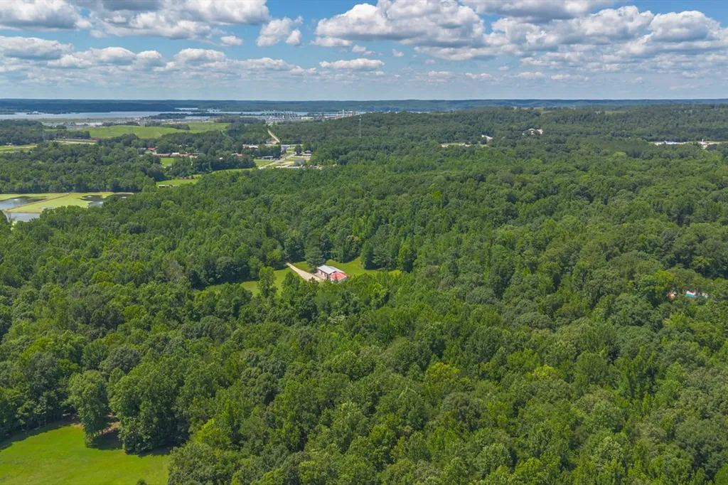 100 Asbury Drive New Johnsonville TN 37134
