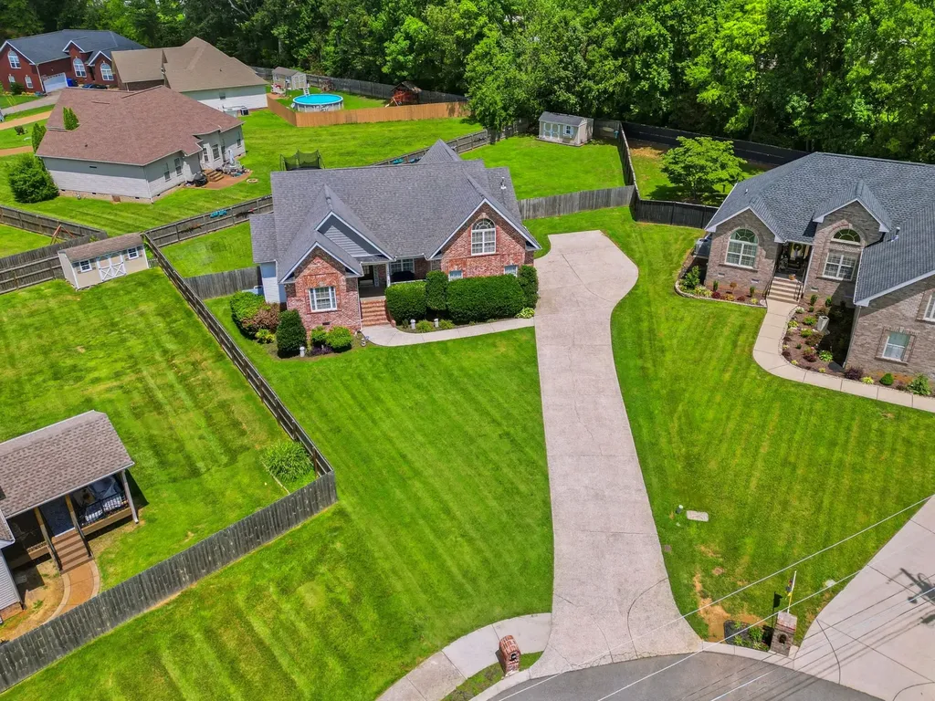 109 Firestede Court White House TN 37188