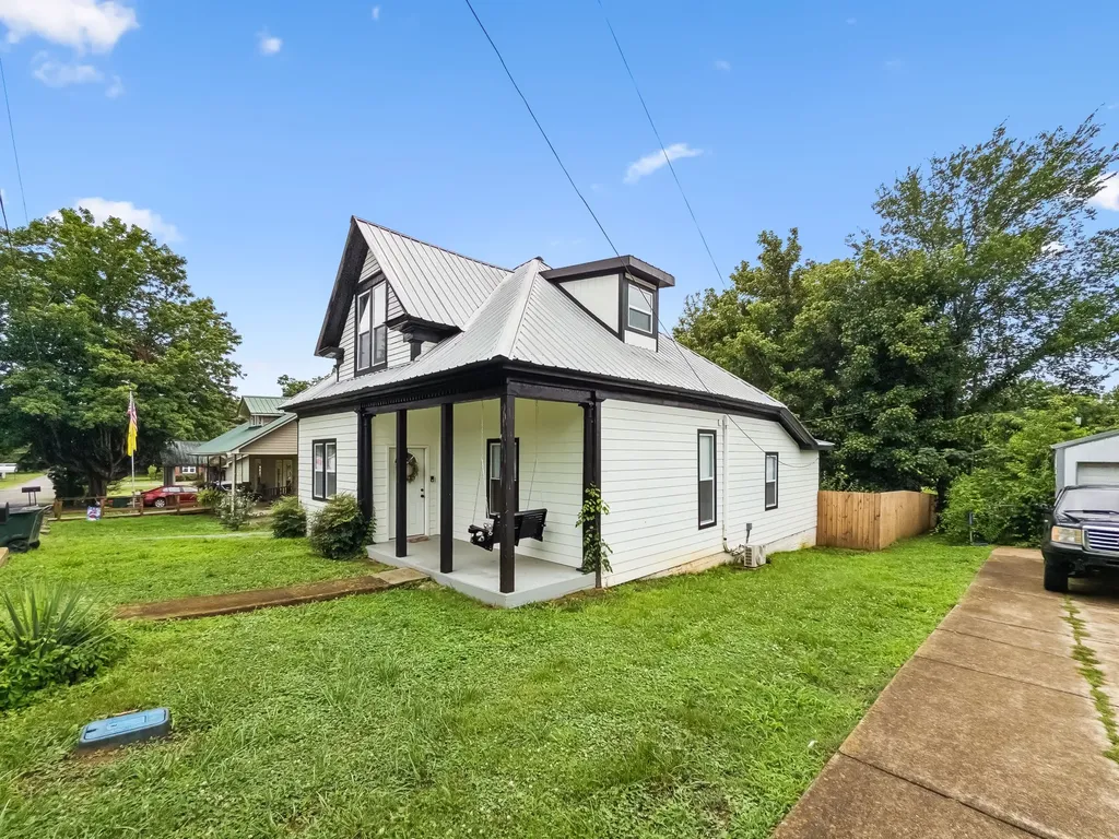 118 Nall Avenue Centerville TN 37033