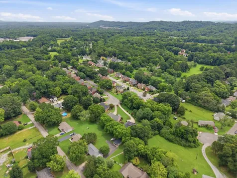 4833 Hampshire Place Hixson TN 37343