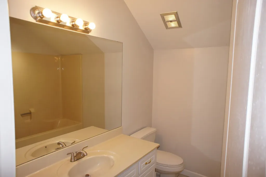 1138 Fairways Lebanon TN 37087
