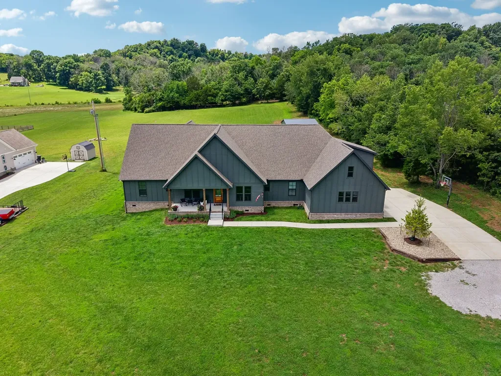 1495 Jacobs Road Columbia TN 38401