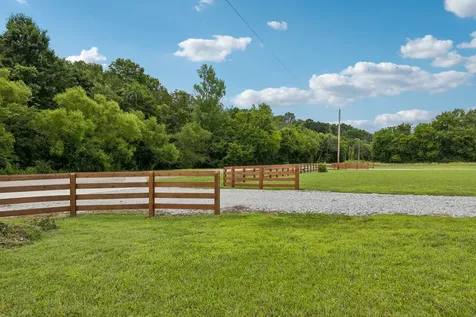 1495 Jacobs Road Columbia TN 38401
