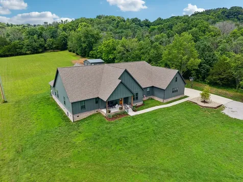 1495 Jacobs Road Columbia TN 38401