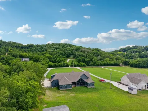 1495 Jacobs Road Columbia TN 38401