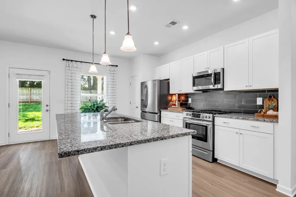 1838 Holdens Hollow Columbia TN 38401