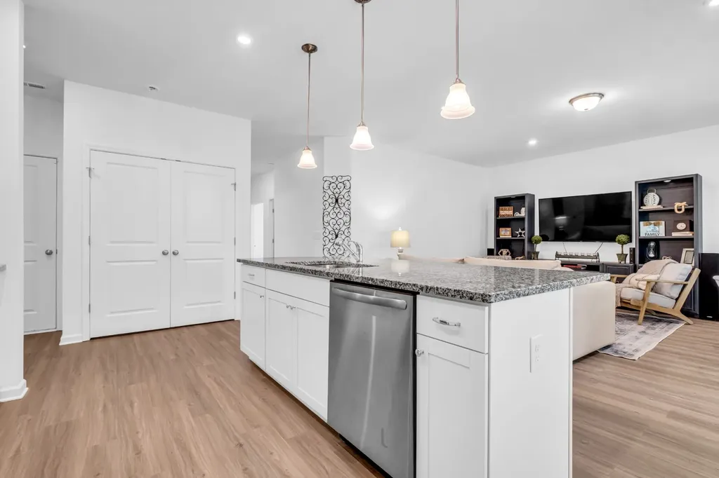 1838 Holdens Hollow Columbia TN 38401