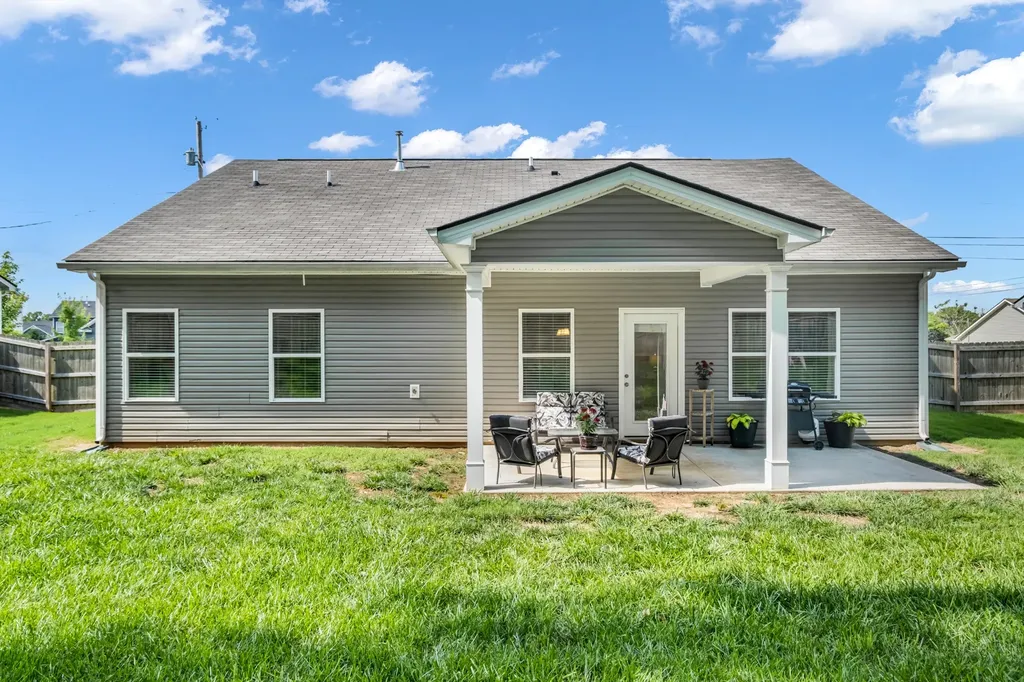 1838 Holdens Hollow Columbia TN 38401