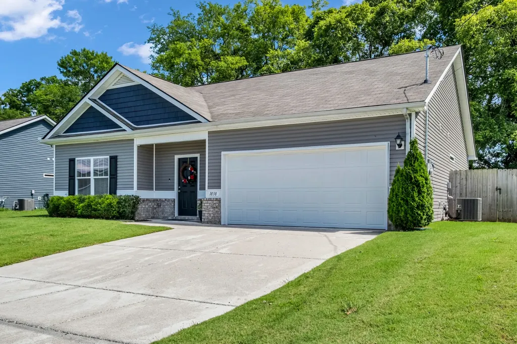 1838 Holdens Hollow Columbia TN 38401