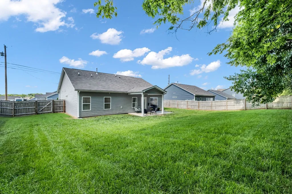 1838 Holdens Hollow Columbia TN 38401