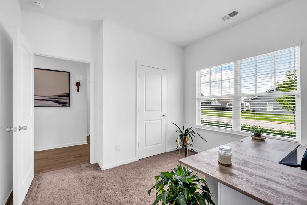 1838 Holdens Hollow Columbia TN 38401