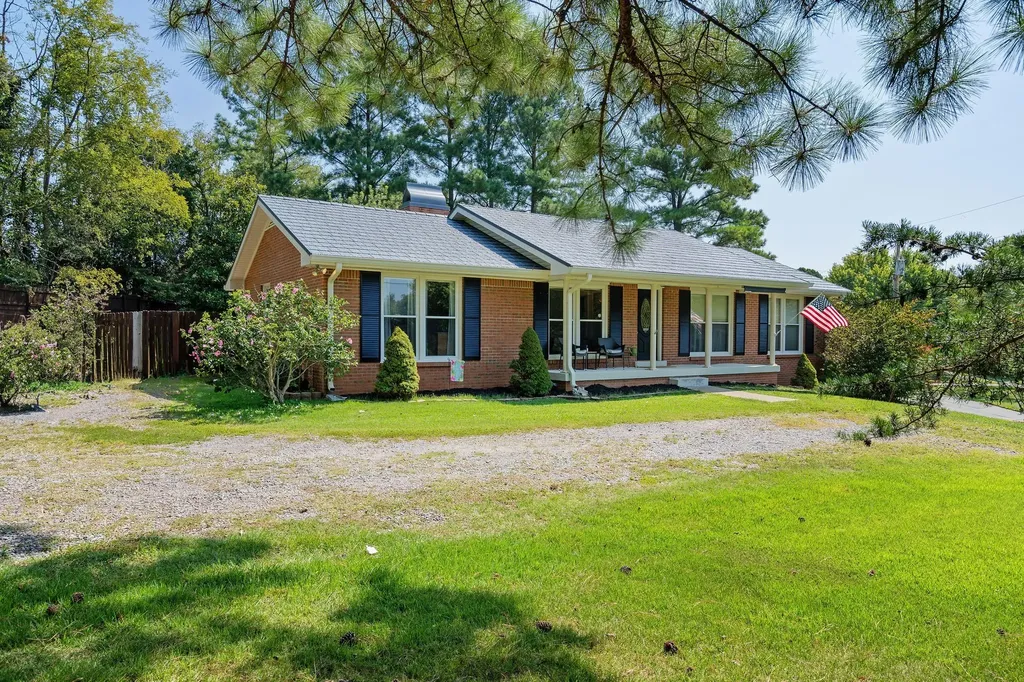 3401 Eastwood Drive Clarksville TN 37043