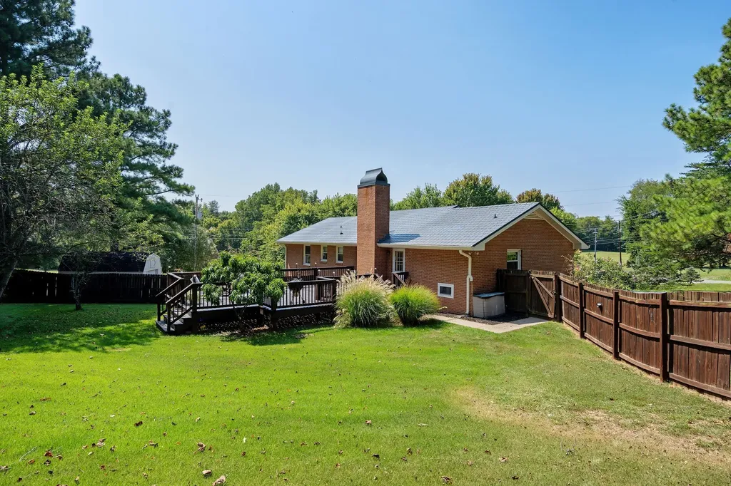 3401 Eastwood Drive Clarksville TN 37043