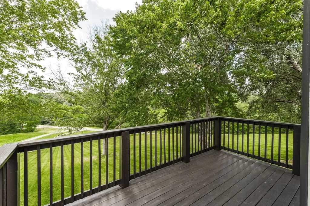 6040 New Cut Road Greenbrier TN 37073