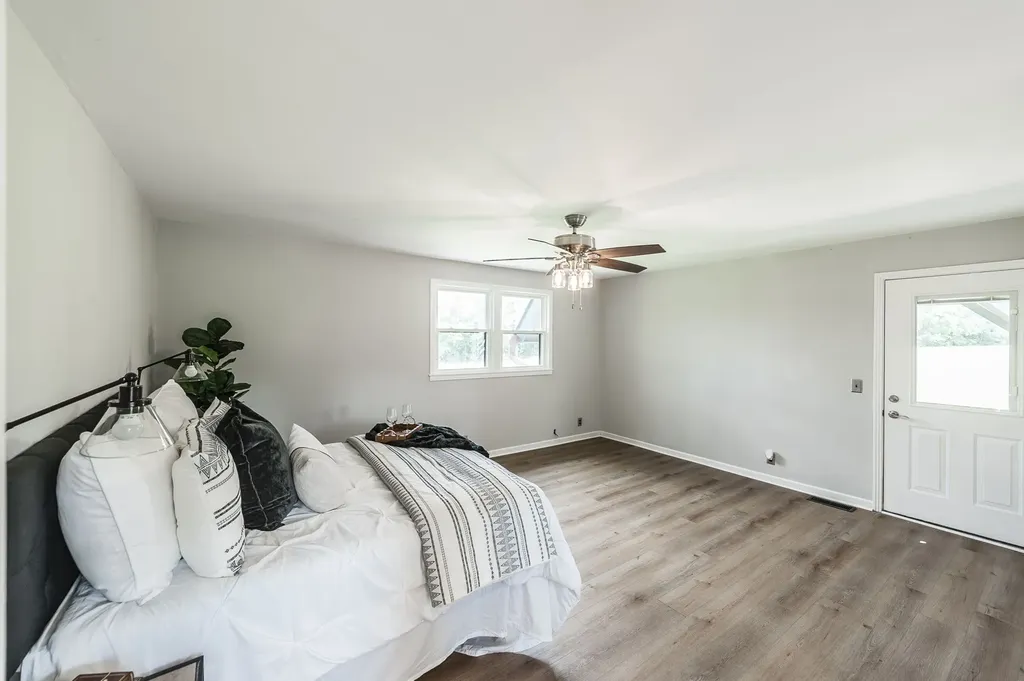 6040 New Cut Road Greenbrier TN 37073