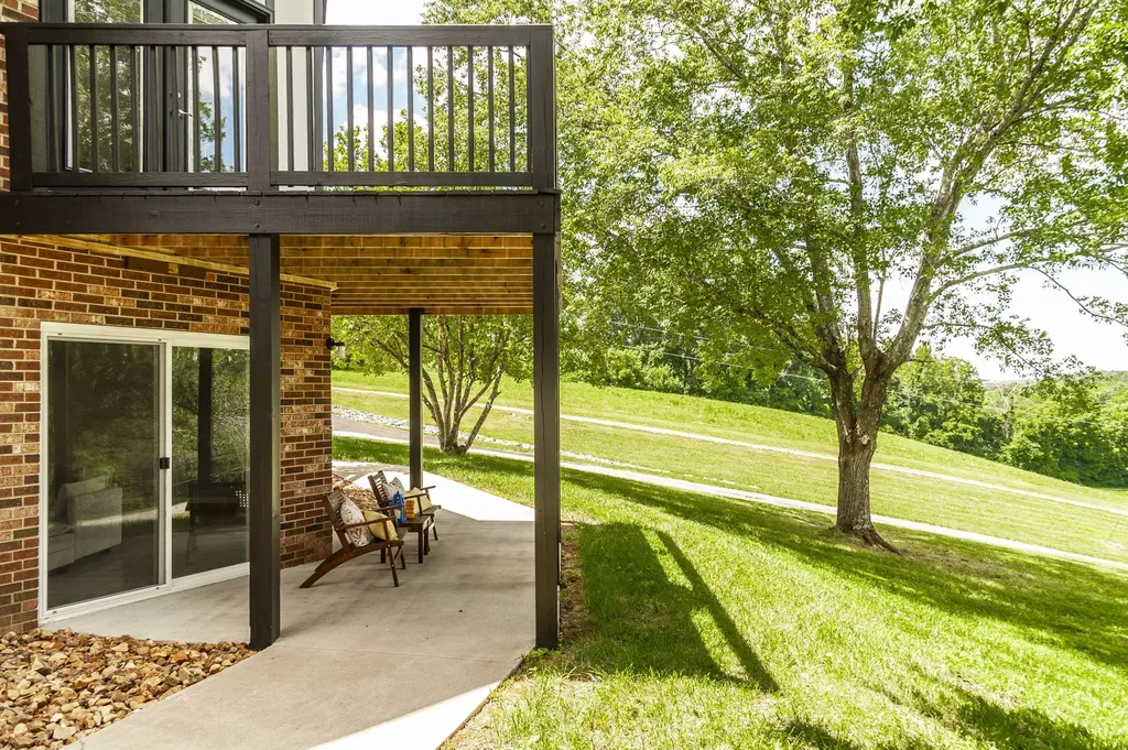 6040 New Cut Road Greenbrier TN 37073