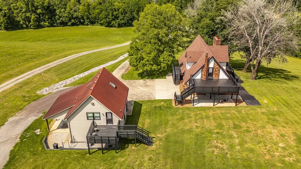 6040 New Cut Road Greenbrier TN 37073