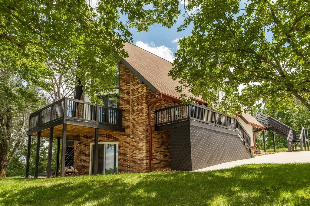 6040 New Cut Road Greenbrier TN 37073