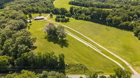 6040 New Cut Road Greenbrier TN 37073